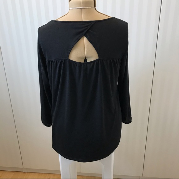 American Eagle black lace back cutout soft blouse Size L - Picture 4 of 9
